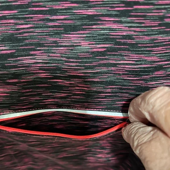 Tangerine athletic wear top, hooded - size M - Picture 2 of 4